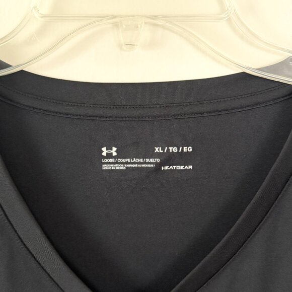 under armour // black tech v neck tee shirt XL - Picture 3 of 5
